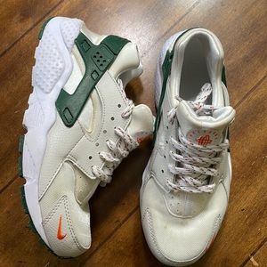 6.5Y  NIKE Huarache
